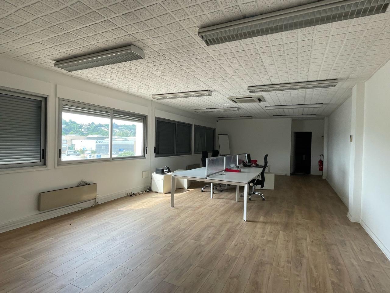 Local d'activité Saint-Genis-Laval 486m² Location local d'activité Saint-Genis-Laval Rhône OLACT2532798 5